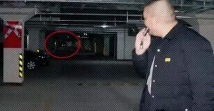 为啥把车钥匙抵脑袋上,就能远程开锁?