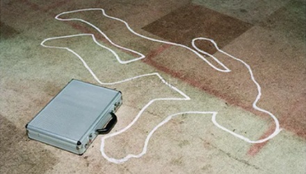 现实中的犯罪现场，会画代表尸体痕迹的白线吗？