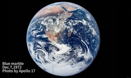 为什么人类时隔 54 年才拍下第二张地球全身照？