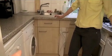 为啥英国人把洗衣机摆厨房里？