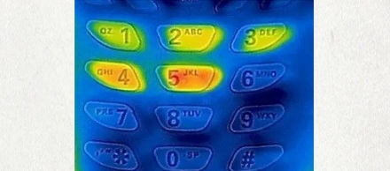 为什么 ATM 机的按键都是金属的？