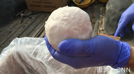 为什么美国的炸药上写着「整止食用」？