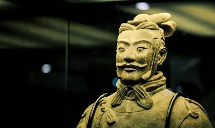 为什么兵马俑都是单眼皮?