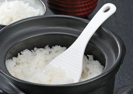 饭勺上的小颗粒有什么作用?
